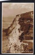 RB 881 - Real Photo Postcard - Houses At Ecclesbourne Cliff Hastings Showing Beachy Head - Sussex - Hastings