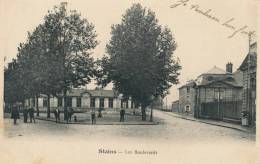 ( CPA 93 )  STAINS  /  Les Boulevards  - - Stains