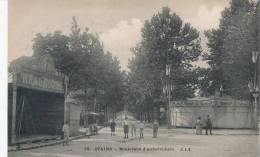 ( CPA 93 )  STAINS  /  Boulevard D' Aubervilliers  - - Stains