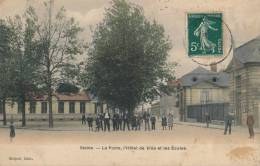( CPA 93 )  STAINS  /  La Poste, L' Hôtel De Ville Et Les Écoles  - - Stains