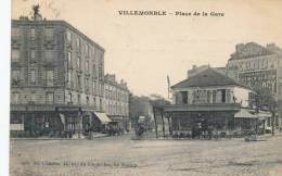 ( CPA 93 )  VILLEMOMBLE  /  Place De La Gare  - - Villemomble