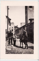 PHOTO 130 X 85mm - CORTE ( Corse )  Promenade En  âne Dans Les Rues  N°2   Voir 2 Scans   - - Lieux