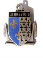 ANCIEN INSIGNE DE LA MARINE NATIONALE LE BRESTOIS DRAGO PARIS ETAT EXCELLENT - Marinera