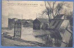 CPA - VAL DE MARNE - ALFORTVILLE - INNONDATIONS DE 1910 DE LA SEINE ET DE LA MARNE - PAVILLONS RUE DE VILLENEUVE - Alfortville