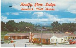 Bismark ND North Dakota, Knotty Pine Lodge Motel, Autos On C1950s Vintage Postcard - Bismark