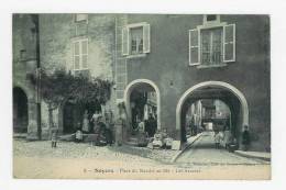 NOYERS - Place Du Marché Au Blé - Les Arcades - Noyers Sur Serein