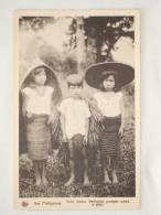 Philippines. Jeunes Philippins Protégés Contre La Pluie. Jonge Filippijnen Met Regenbescherming. - Filipinas