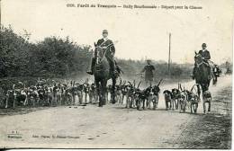 N°22533 -cpa Forêt De Tronçais -rally Bourbonnais -départ Pour La Chasse- - Chasse