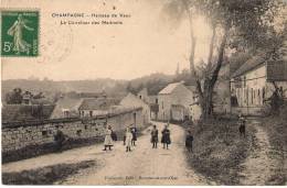 CPA..CHAMPAGNE ...HAMEAUX DE VAUX ..Le Carrefour Des Martinets T.Animé ....SCAN.1902-12. - Champagne Sur Oise