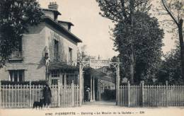 ( CPA 93 )  PIERREFITTE  /  Dancing  " Le Moulin De La Galette "  - - Pierrefitte Sur Seine