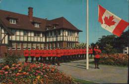 Canada-Postcard 1970-A Troop Of The World Famous Royal Canadian Mounted Police Attending The Raising Of The Flag. - Policia – Gendarmería