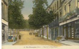 CPA(32)  VIC  FEZENSAC  Rue De La Republique - Vic-Fezensac