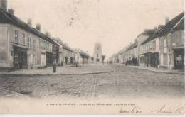 LA CHAPELLE LA REINE ( Place De La Republique"  Chateau D' Eau" ) - Cesson