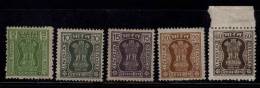 India MNH 1967-1976, Simplified, 5v, Cond, Few Brown Spots @ Back - Official Stamps