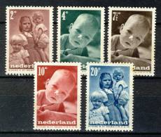 Pay-Bas Netherlands Nederland 1947, Kinderzegels - Children - Enfants *, MLH - Ungebraucht