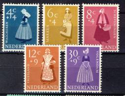 Pay-Bas Netherlands Nederland 1958, Zomerzegels Klederdrachten - Costumes *, MLH - Ungebraucht