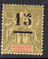 Madagascar N° 50 (.) : Timbre Surchargé 15 Sur 1 F. Olive Neuf Sans Gomme Sinon TB - Unused Stamps