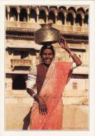 Inde,porteuse D'eau A Jaisalmer,dans Le Désert De Thar, Editeur:Edito-Service S.A.,Imprimé En C.E.,reedition - Zonder Classificatie