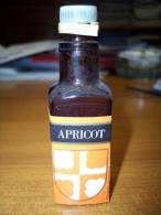 Apricot: Bottiglia Mignon Tappo Plastica. Stab. Illva Su Lic. Roy & C. - Charente France - Spirits