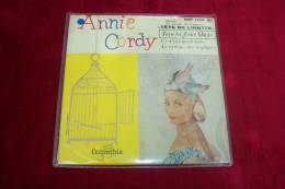 ANNIE  CORDY  °  AUTOGRAPHE SUR VINYLE 45 TOURS - Autographs