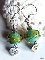 Boucles D´oreilles "Kiss Me" Vert D'eau En Verre Filé Au Chalumeau Argent De Bali (99%)et Argent 925  Les Perles Ont été - Ohrringe