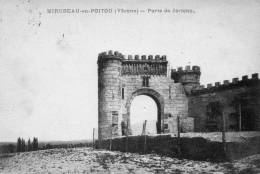 86 Mirebeau En Poitou Porte De Jericho - Mirebeau