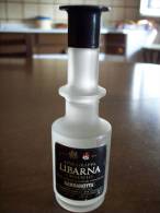 Grappa Libarna Cristallo: Bottiglia Mignon Tappo Plastica G.B.G. Gambarotta Inga & C. Spa Serravalle Scrivia Alessandria - Spiritueux