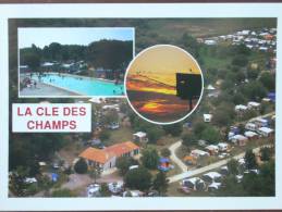 17 - LES MATHES - Camping "La Clé Des Champs" (Vue Aérienne - La Piscine...) - Les Mathes