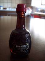 Furlanina Grappa Friulana Stravecchia: Bottiglia Mignon Tappo Plastica. Friuldistillati Stab. San Vito Al Tagliamento - Spirituosen
