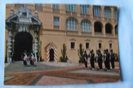 Principauté De Monaco - La Relève De La Garde Devant Le Palais Princier - Prince's Palace
