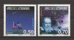 LUXEMBURGO/ LUXEMBOURG / LUXEMBURG - EUROPA 2009  - TEMA  "ASTRONOMIA" - SERIE De 2 V.  - DENTADA  (PERFORATED) - 2009