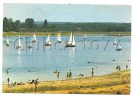 Treigny (89) : Voiliers Sur Le Réservoir Du Bourdon Et La Plage En 1979 (animée). - Treigny