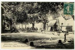 Carte Postale Ancienne Marignane - Place De La République - Marignane
