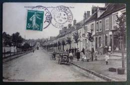 60 - OISE - NOAILLES - GRANDE RUE. LE BUREAU DE POSTE. TABAC. VIEUX TACOT. BIEN ANIMEE. - Noailles