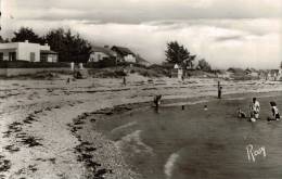 CPSM    LES MOUTIERS EN REZT    Quelques Villas Et L'heure Du Bain - Les Moutiers-en-Retz