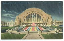 USA, Cincinnati Union Terminal And Fountain, Cincinnati, Unused Linen Postcard [11580] - Cincinnati
