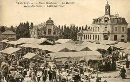 N°23531 -cpa Laigle -place Boislandry- Le Marché- - Marchés