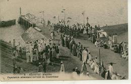 DZAOUDZI ( Mayotte ) - Population Attendant L'arrivée Du Gouverneur - Mayotte