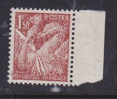 FRANCE N° 652 1.50 ROUGE CARMIN TYPE IRIS IMPRESSION TRES DEPOUILLEE NEUF SANS CHARNIERE - Unused Stamps