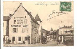 86 -  CIVRAY  - Rue Louis XIII  -  Hôtel De France Et Du Chêne-vert , Voiture Cheval, Halles Ou  Kiosque à Musique - Civray