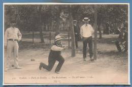 SPORT - Pétanque - Paris - Porte De Reuilly - Un Boulodrome - Un Joli Lancer - Boule/Pétanque