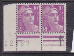 FRANCE N° 811 10F LILAS MARIANNE DE GANDON POINT SUR L'EPAULE TENANT A NORMAL NEUF SANS CHARNIERE - Unused Stamps