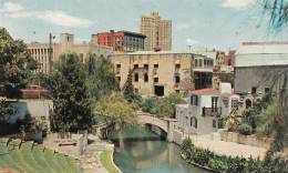 BR23665 Arenson River Theater On The Banks Of The San Antonio   2 Scans - San Antonio