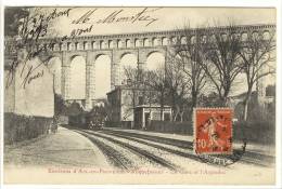 Carte Postale Ancienne Roquefavour - La Gare Et L'Aqueduc - Chemin De Fer, Train - Roquefavour