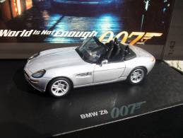 MINICHAMPS - BMW Z8 007  AVEC SA  BOITE  Scala 1/43 - Minichamps