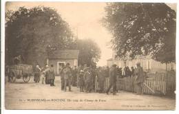 86 -  MIREBEAU-en-POITOU  -  Un Coin Du Champ De Foire - Marché - Mirebeau