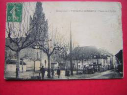 CPA DAUPHINE  VIRIEU SUR  BOURBRE PLACE DE L´EGLISE   ANIMEE VOYAGEE 1916 CARTE EN ETAT MOYEN / MAUVAIS - Virieu