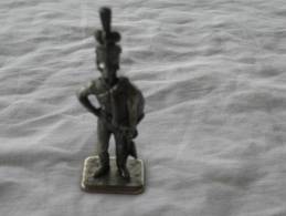 SOLDAT 1ER EMPIRE GENERAL JUNOT  M.H.S.P. HAUTEUR 7 CM - Zinnsoldaten