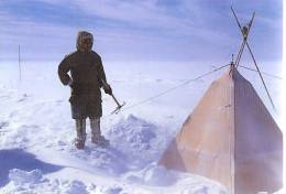 TAAF / Camping Polaire  Cp éditée  à L'occasion Du 50 E Anniversaire Des Expéditions Polaires Française - TAAF : Terres Australes Antarctiques Françaises