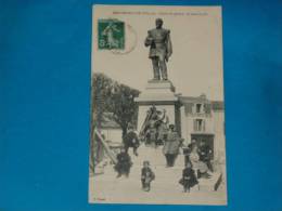 86)  Montmorillon - Statue Du Général De Ladmirault - Année 1910 - EDIT - Mouet - Montmorillon
